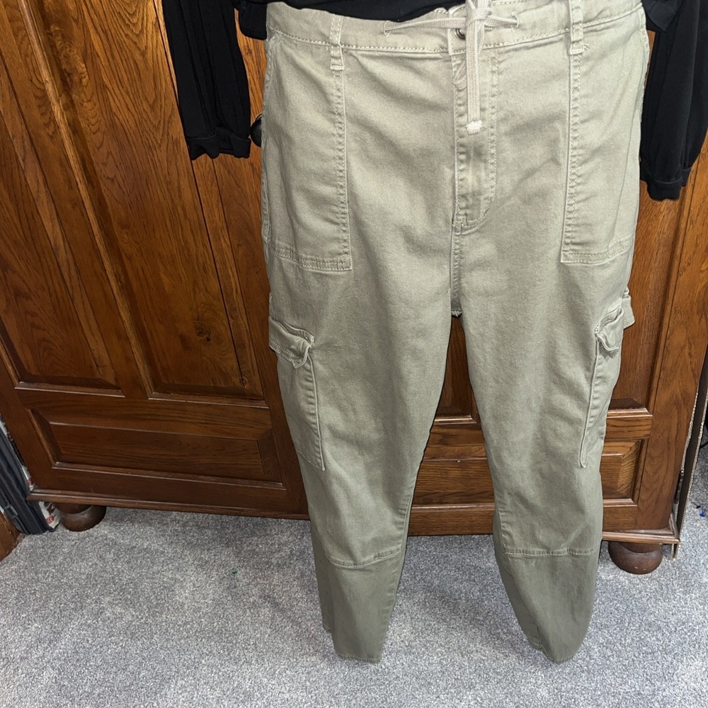 RE Generation By Celebrity Pink Green Women's Size 18 Skinny Cargo Pants Green